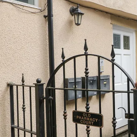 3 Old Pharmacy Court * Kendal